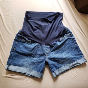 Maternity shorts